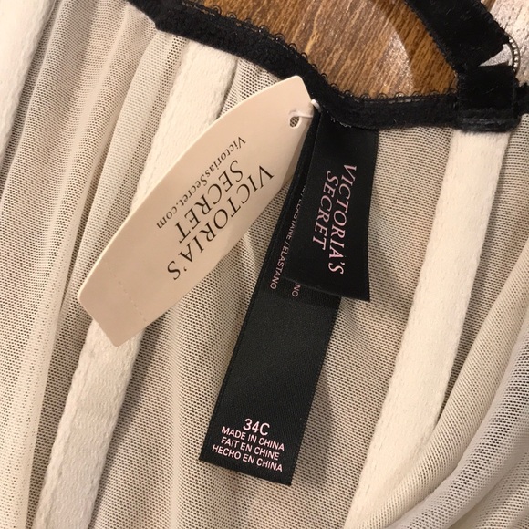 Victoria’s Secret - Picture 6 of 8